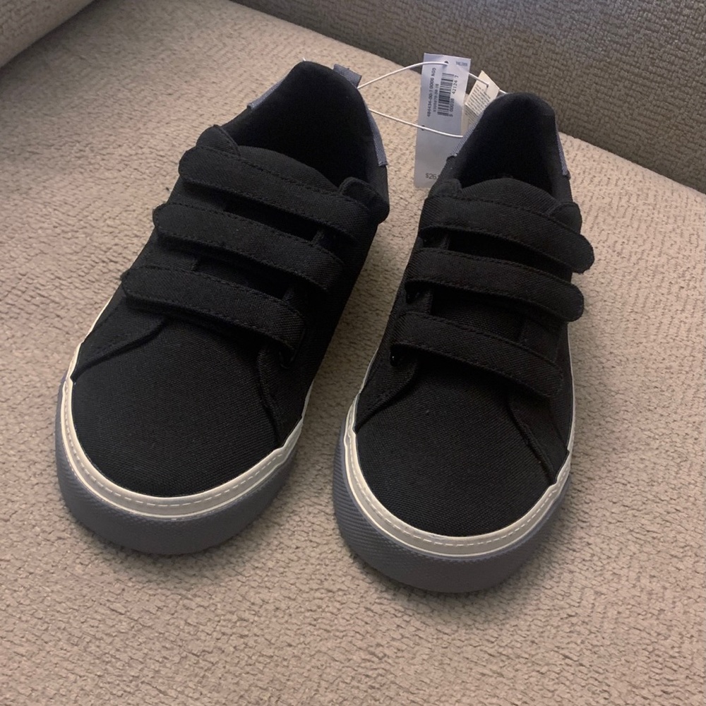 NWT Boys Shoes- Old Navy size 6y